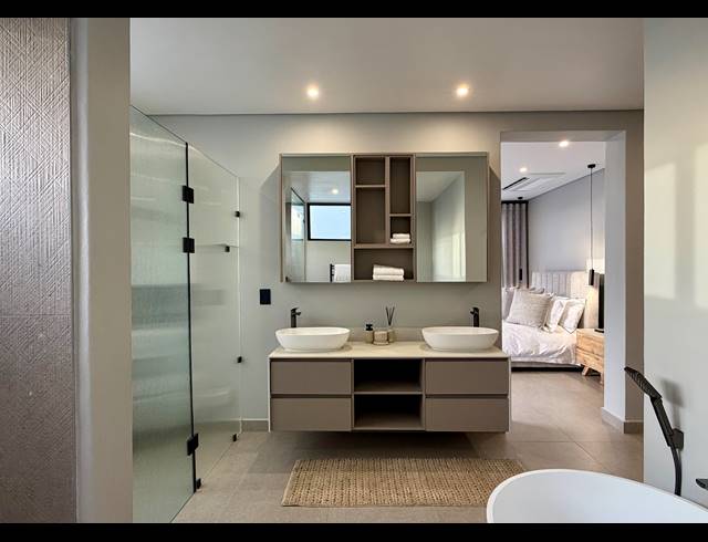 2 BEDROOM FREEHOLD FOR SALE IN SILVER LAKES